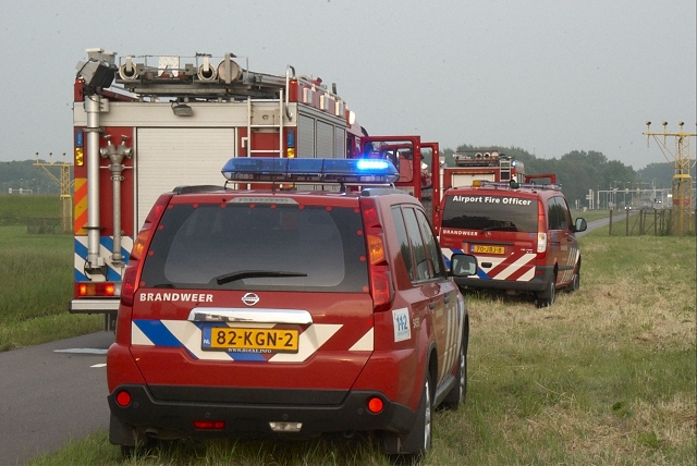 2010/128a/GB 20100607 012 Voertuig te water Schipholweg.jpg